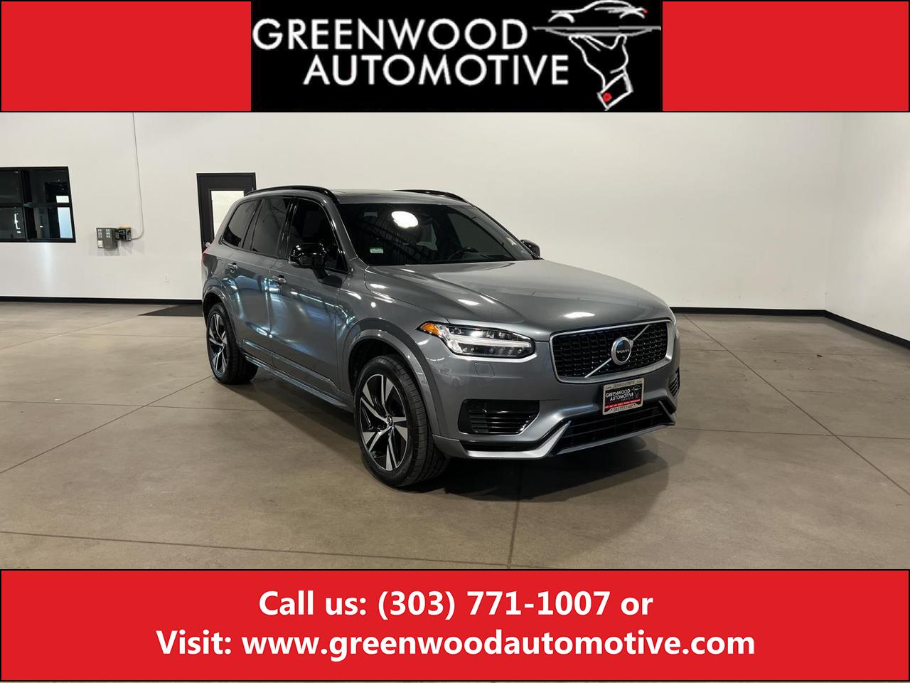 2020 Volvo XC90 R-Design's photo