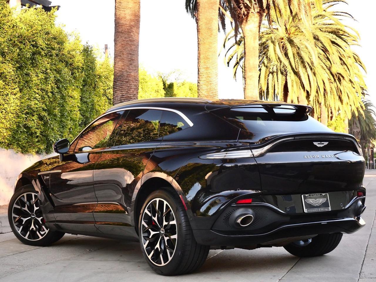 2021 Aston Martin DBX