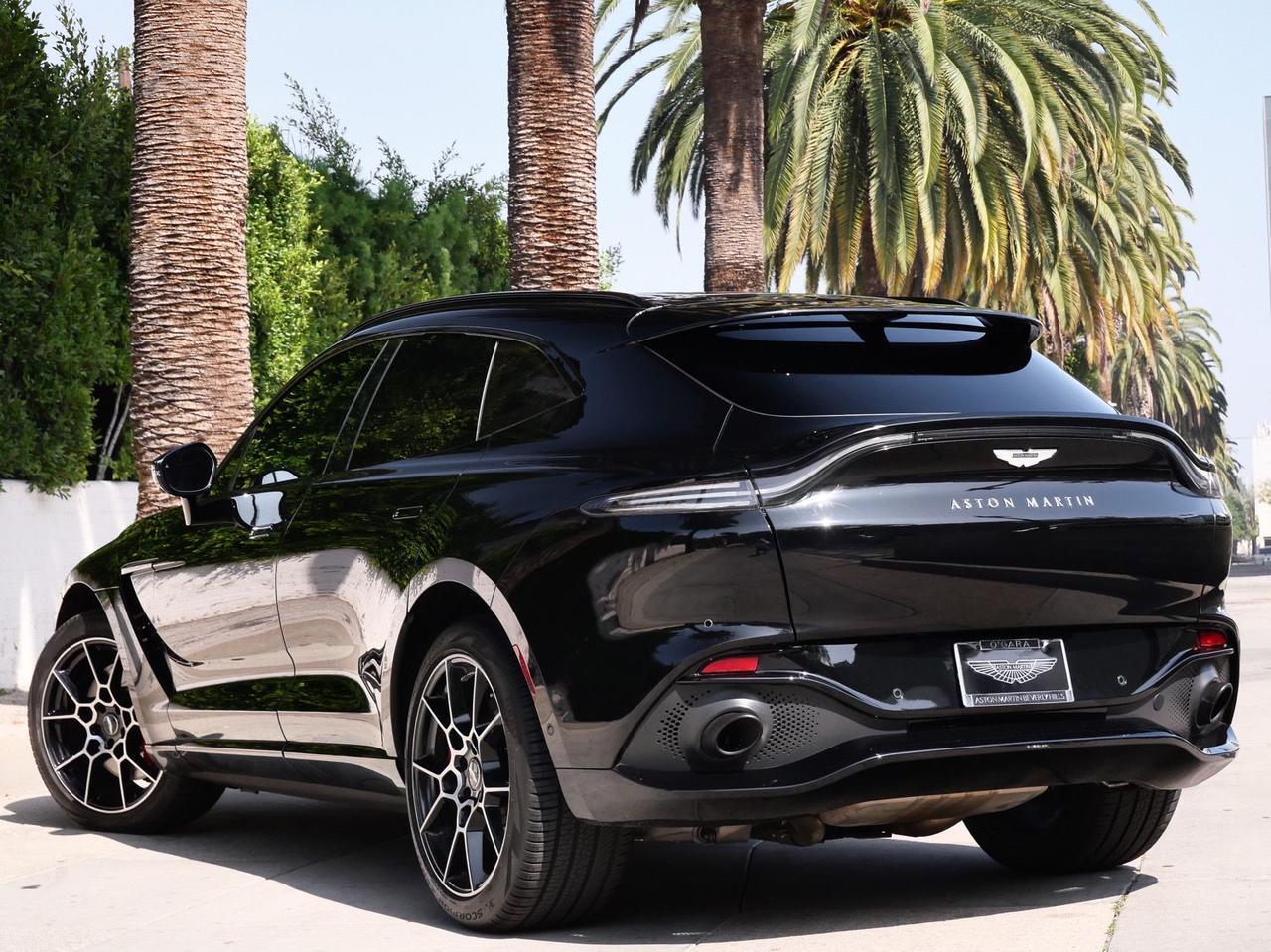 2021 Aston Martin DBX