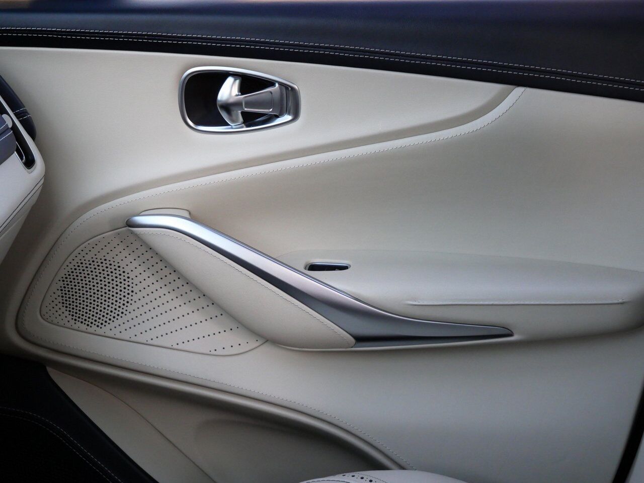 2021 Aston Martin DBX Lawrence KS