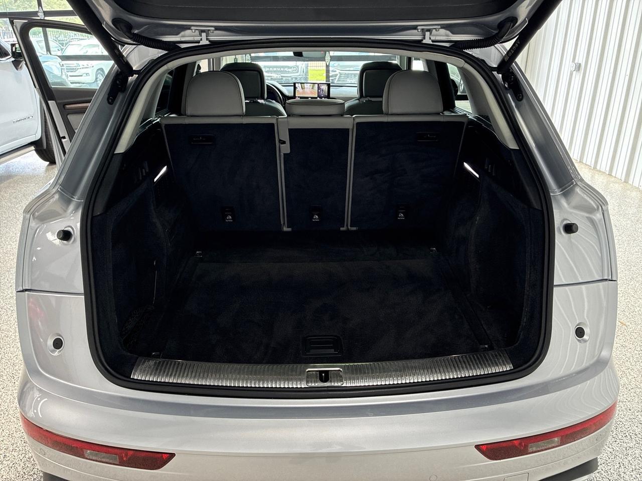 2021 Audi Q5 Prestige, 20in Wheels Houston TX 2021 Audi Q5 Prestige, 20in Wheels Houston TX