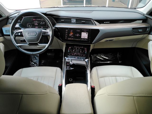 2021 Audi e-tron Premium quattro 2021 Audi e-tron Premium quattro