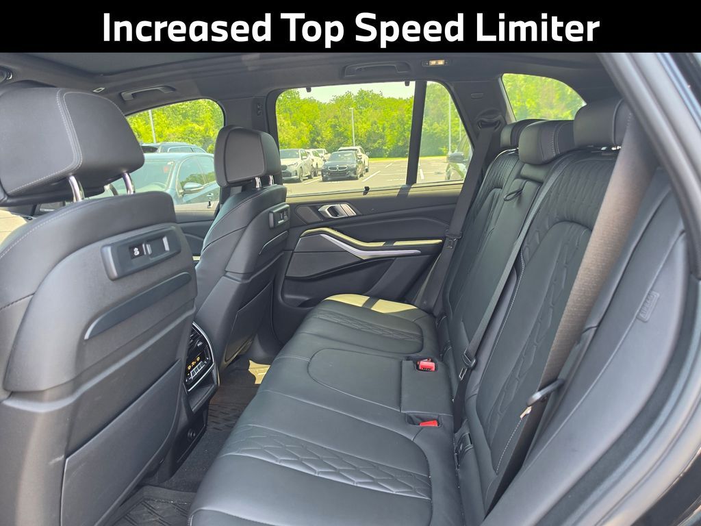2021 BMW X5 M50i