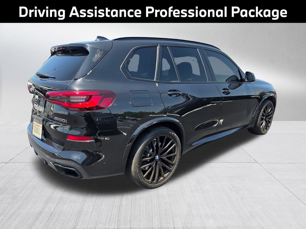 2021 BMW X5 M50i