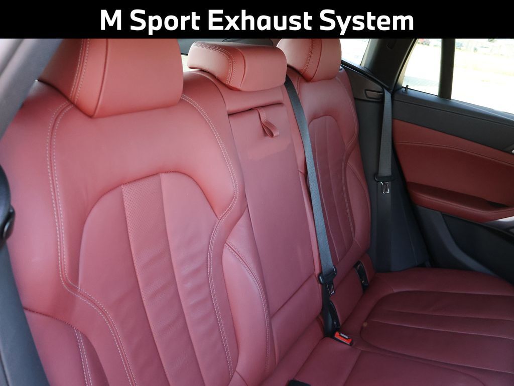 2021 BMW X6 xDrive40i