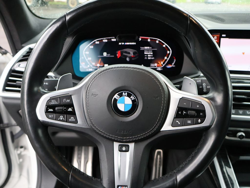 2021 BMW X7 M50i