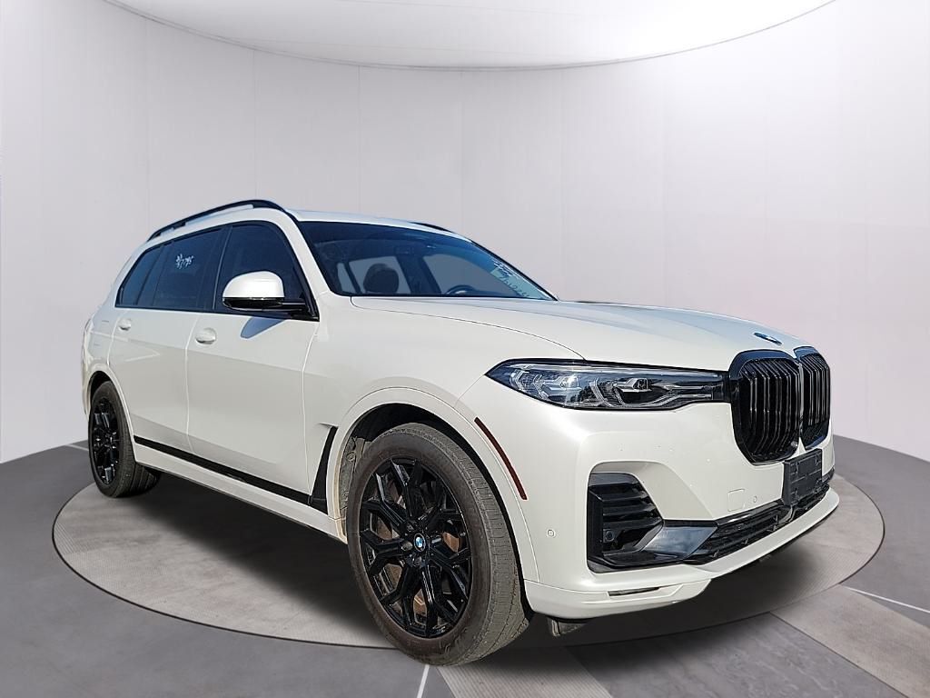 2021 BMW X7