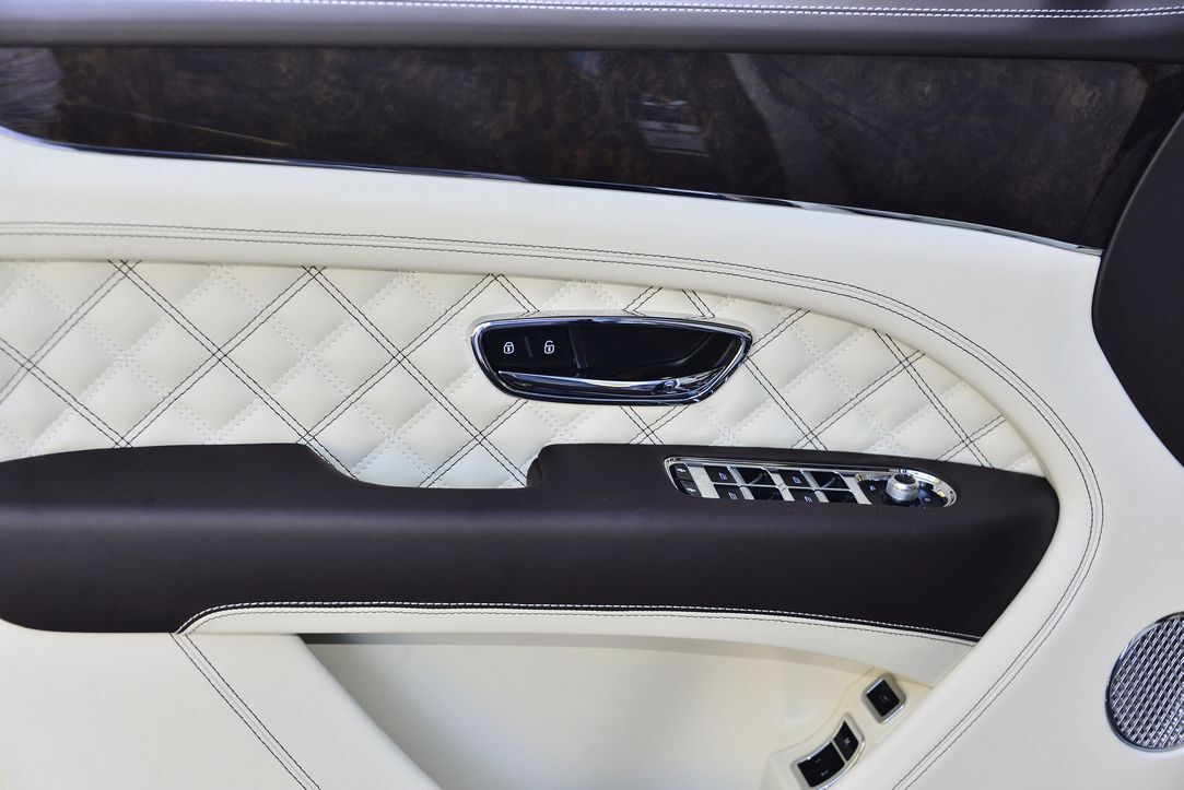 2021 Bentley Bentayga V8 V8 Lawrence KS