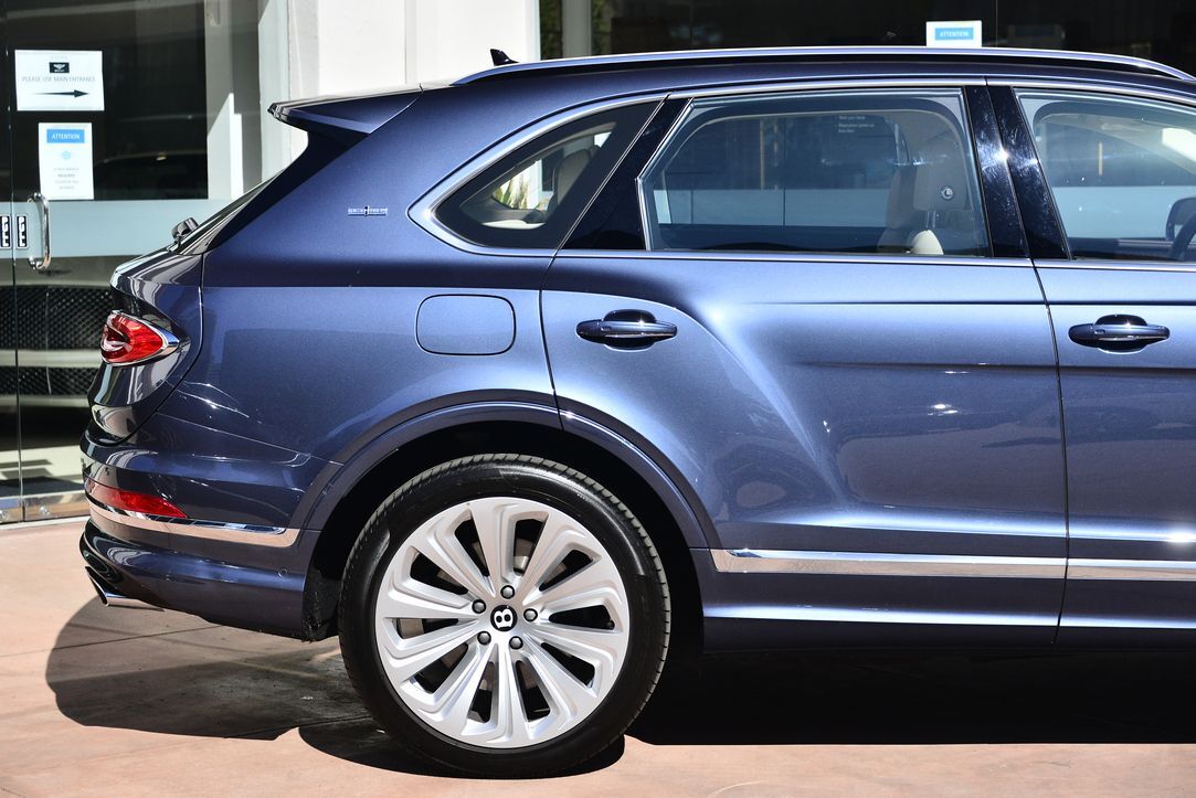2021 Bentley Bentayga V8 V8 Lawrence KS