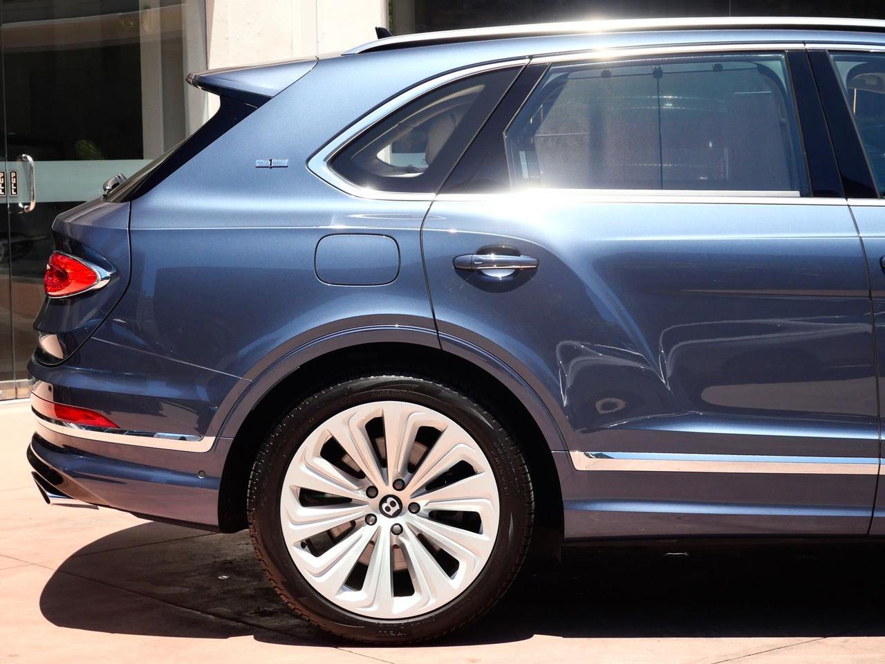 2021 Bentley Bentayga V8 V8 Lawrence KS