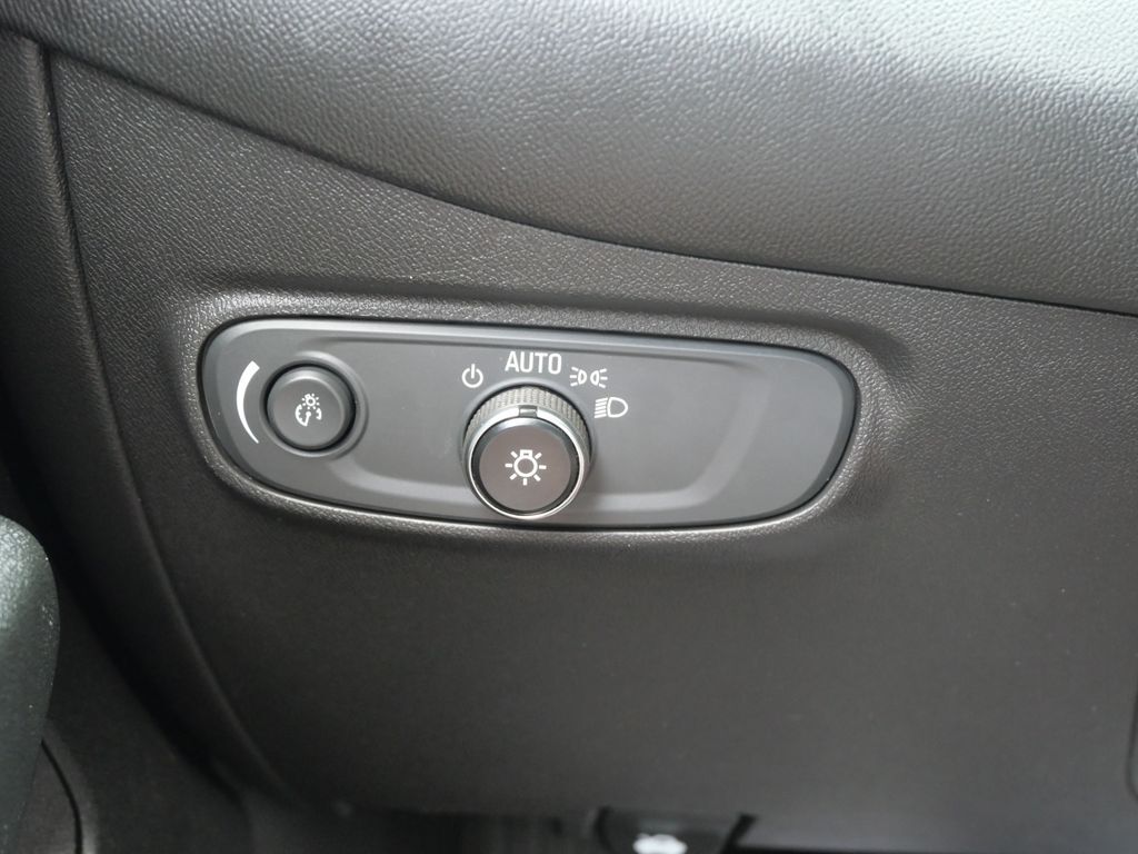 2021 Chevrolet Equinox LS Mt Pleasant MI