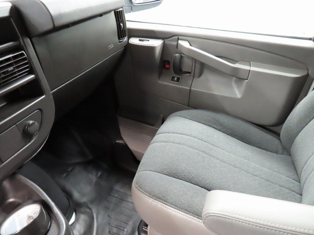 2021 Chevrolet Express 2500 Cargo Work Van RWD Fond du Lac WI 2021 Chevrolet Express 2500 Cargo Work Van RWD Fond du Lac WI