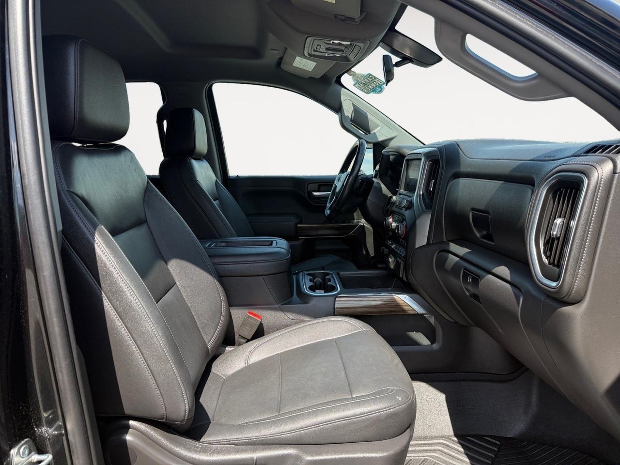 2021 Chevrolet Silverado 1500 RST, APPLE CARPLAY/ANDROID AUTO, BOSE SPEAKERS, WIFI, POWER SLIDING REAR WINDOW, UNIVERSAL GARAGE DOOR OPENER, BACKUP CAMERA, REMOTE START, TOW PACKAGE, TOW HOOKS, BED LINER, ONLY 1 OWNER! Norfolk VA 2021 Chevrolet Silverado 1500 RST, APPLE CARPLAY/ANDROID AUTO, BOSE SPEAKERS, WIFI, POWER SLIDING REAR WINDOW, UNIVERSAL GARAGE DOOR OPENER, BACKUP CAMERA, REMOTE START, TOW PACKAGE, TOW HOOKS, BED LINER, ONLY 1 OWNER! Norfolk VA