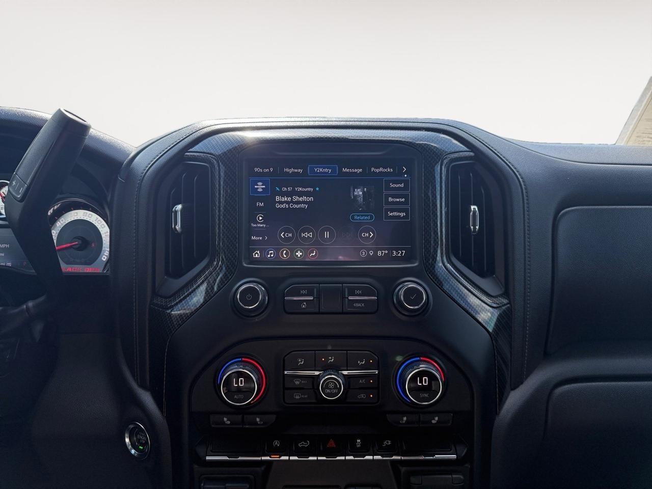 2021 Chevrolet Silverado 1500 RST, HEATED SEATS, POWER RUNNING BOARDS, BED LINER, TOW HOOKS, TOW PACKAGE, POWER SLIDING REAR WINDOW, POWER MIRRORS, SUNROOF, APPLE CARPLAY/ANDROID AUTO, UNIVERSAL GARAGE DOOR OPENER, CLEAN CARFAX! Norfolk VA 2021 Chevrolet Silverado 1500 RST, HEATED SEATS, POWER RUNNING BOARDS, BED LINER, TOW HOOKS, TOW PACKAGE, POWER SLIDING REAR WINDOW, POWER MIRRORS, SUNROOF, APPLE CARPLAY/ANDROID AUTO, UNIVERSAL GARAGE DOOR OPENER, CLEAN CARFAX! Norfolk VA