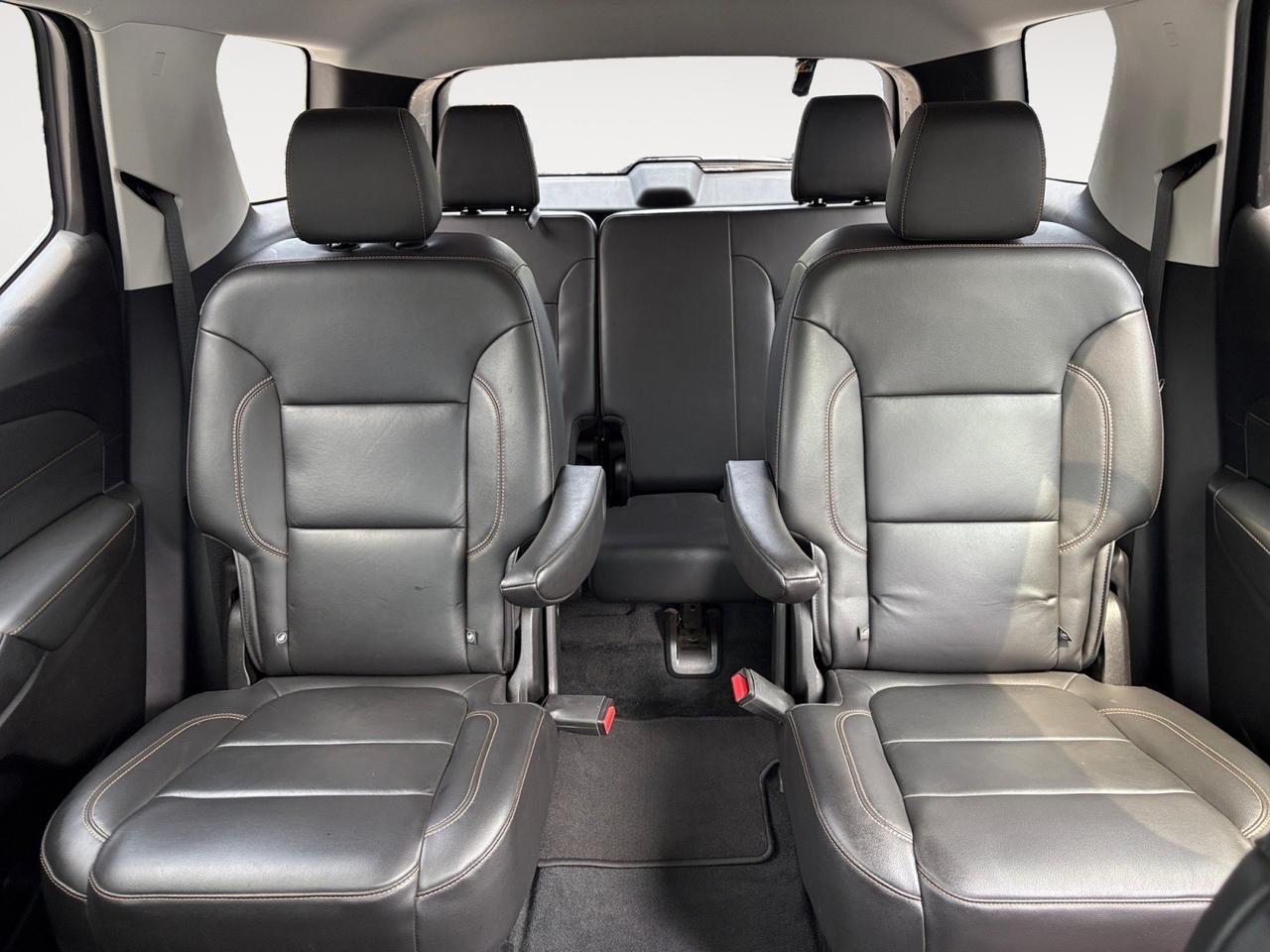 2021 Chevrolet Traverse LT Leather, POWER LIFTGATE, CAPTAINS CHAIRS, POWER 3RD ROW SEATING, HEATED SEATS, BLIND SPOT, LANE KEEP ASSIST, APPLE CARPLAY/ANDROID AUTO, KEYLESS START, THIS CHEVY IS READY FOR THE WHOLE FAMILY! Virginia Beach VA 2021 Chevrolet Traverse LT Leather, POWER LIFTGATE, CAPTAINS CHAIRS, POWER 3RD ROW SEATING, HEATED SEATS, BLIND SPOT, LANE KEEP ASSIST, APPLE CARPLAY/ANDROID AUTO, KEYLESS START, THIS CHEVY IS READY FOR THE WHOLE FAMILY! Virginia Beach VA
