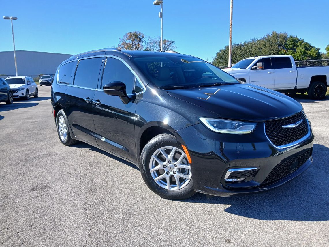 2021 Chrysler Pacifica Touring L's photo