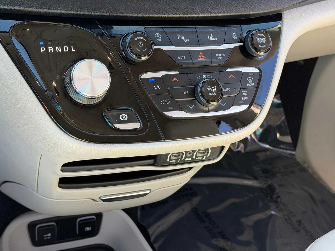 2021 Chrysler Pacifica Touring L Irving TX 2021 Chrysler Pacifica Touring L Irving TX
