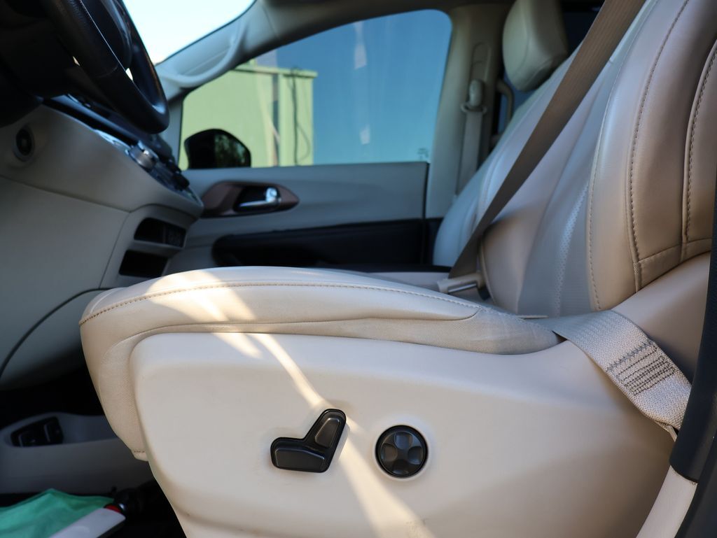 2021 Chrysler Voyager LXI San Clemente CA