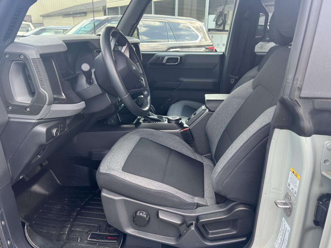 FORDBRONCO 4 DR 4X413