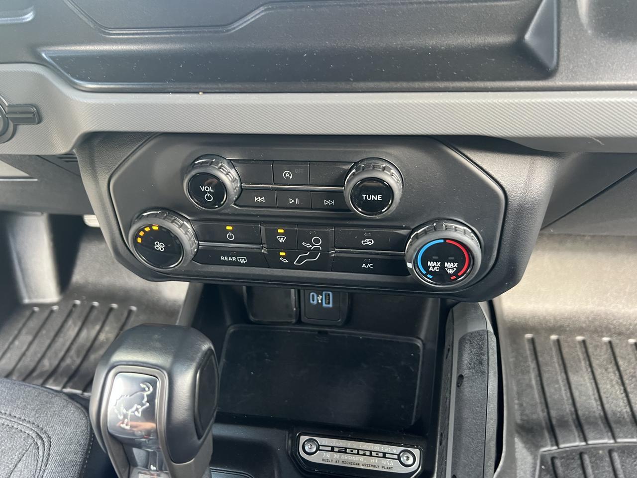 FORDBRONCO 4 DR 4X419