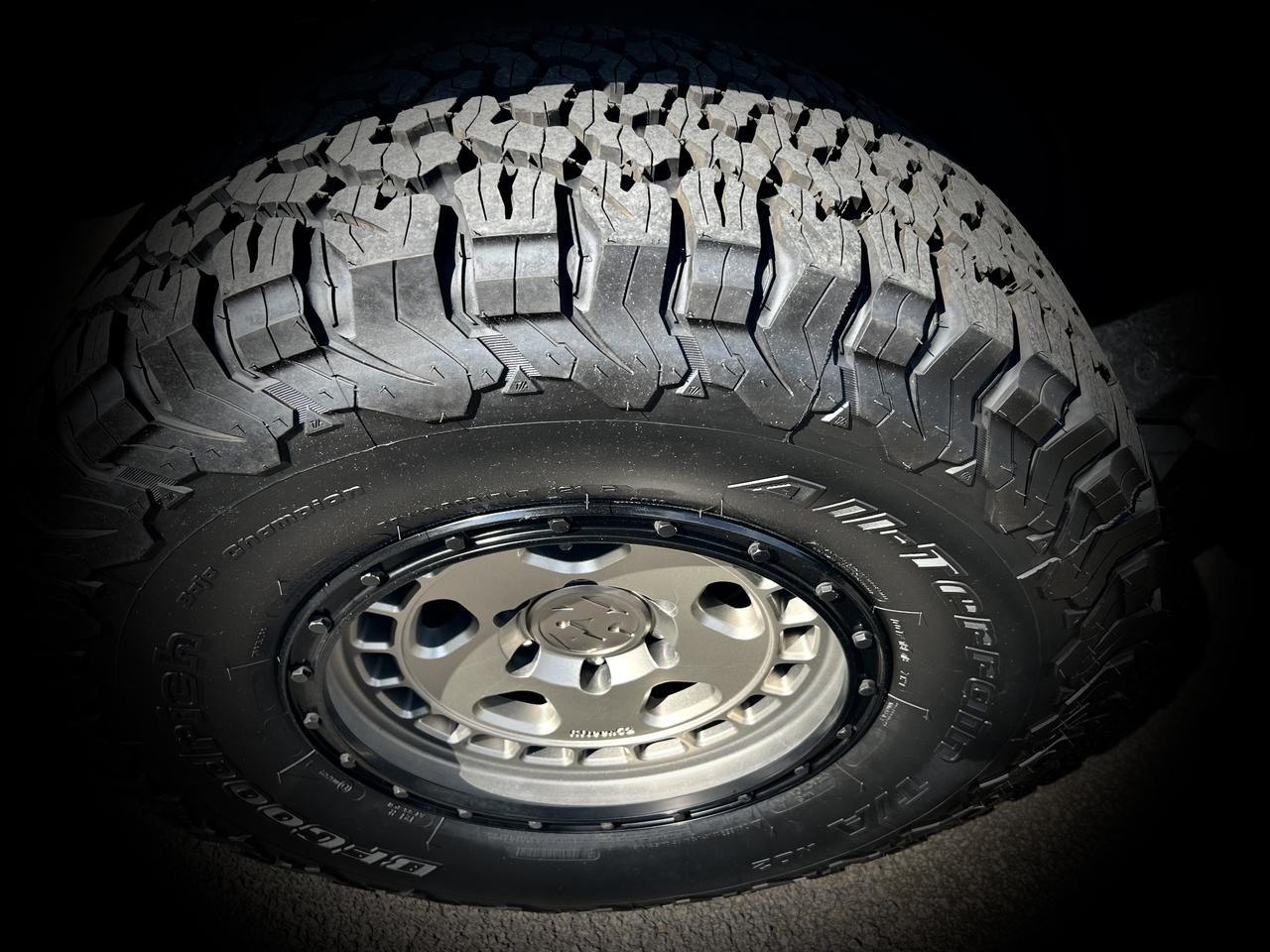 FORDBRONCO 4 DR 4X48