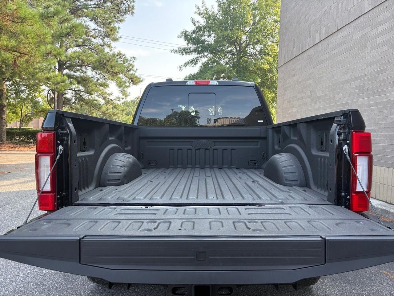 2021 Ford Super Duty F-350 SRW LARIAT, TREMOR OFF ROAD PACKAGE, FENDER FLARES, TOW PACKAGE, RUNNING BOARDS, BLIND SPOT, PRE COLLISION ALERT, HEATED & COOLING SEATS, PANORAMIC MOONROOF, APPLE CARPLAY/ANDROID AUTO, POWER TAILGATE RELEASE, SUPER DUTY, SUPER TOUGH! Virginia Beach VA 2021 Ford Super Duty F-350 SRW LARIAT, TREMOR OFF ROAD PACKAGE, FENDER FLARES, TOW PACKAGE, RUNNING BOARDS, BLIND SPOT, PRE COLLISION ALERT, HEATED & COOLING SEATS, PANORAMIC MOONROOF, APPLE CARPLAY/ANDROID AUTO, POWER TAILGATE RELEASE, SUPER DUTY, SUPER TOUGH! Virginia Beach VA