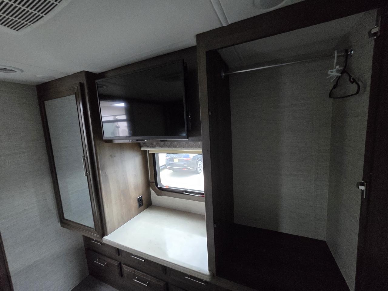 2021 Freightliner Jayco Entegra 37 K Watertown SD 2021 Freightliner Jayco Entegra 37 K Watertown SD