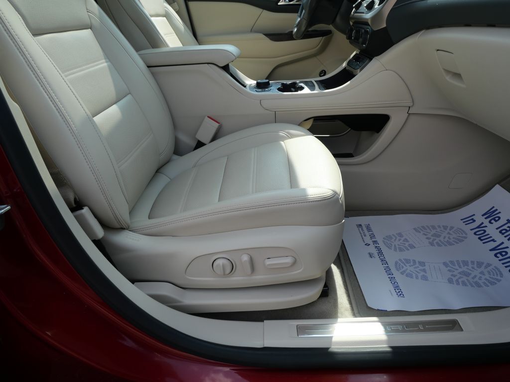 2021 GMC Acadia Denali Mt Pleasant MI