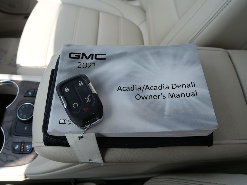 2021 GMC Acadia Denali Mt Pleasant MI