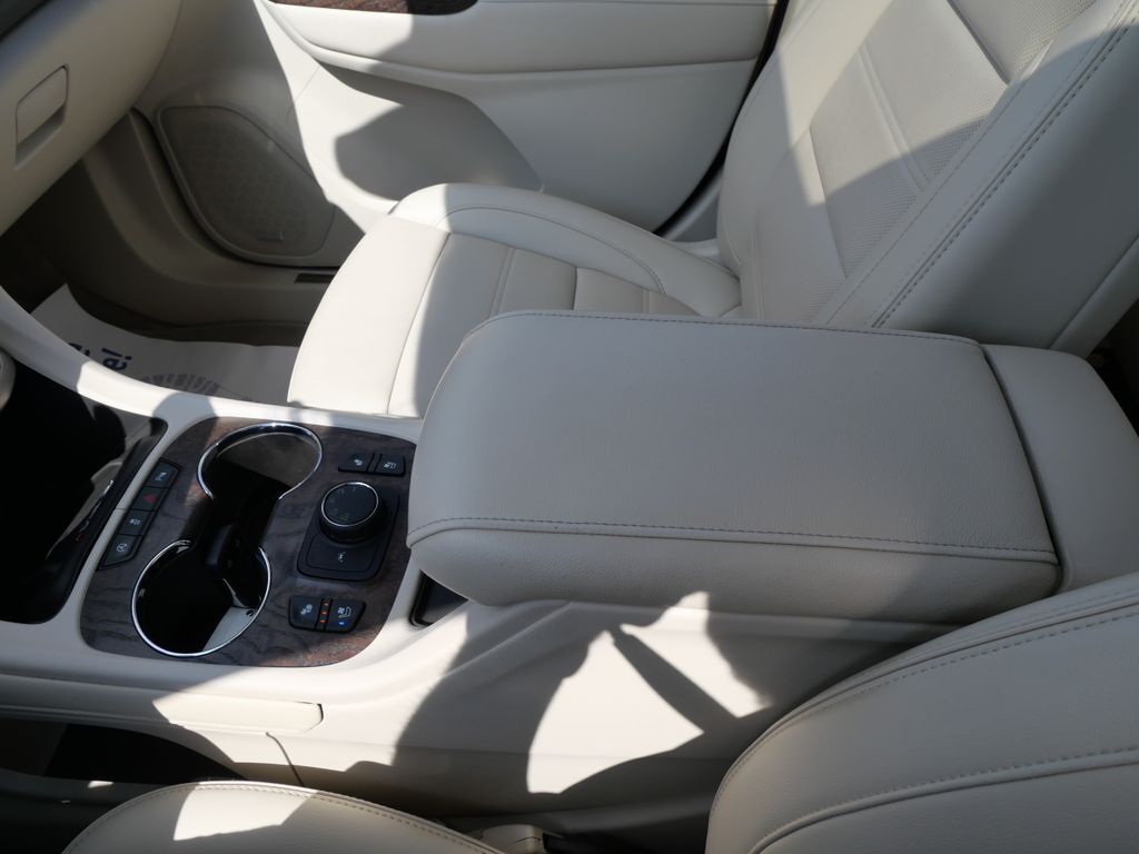 2021 GMC Acadia Denali Mt Pleasant MI