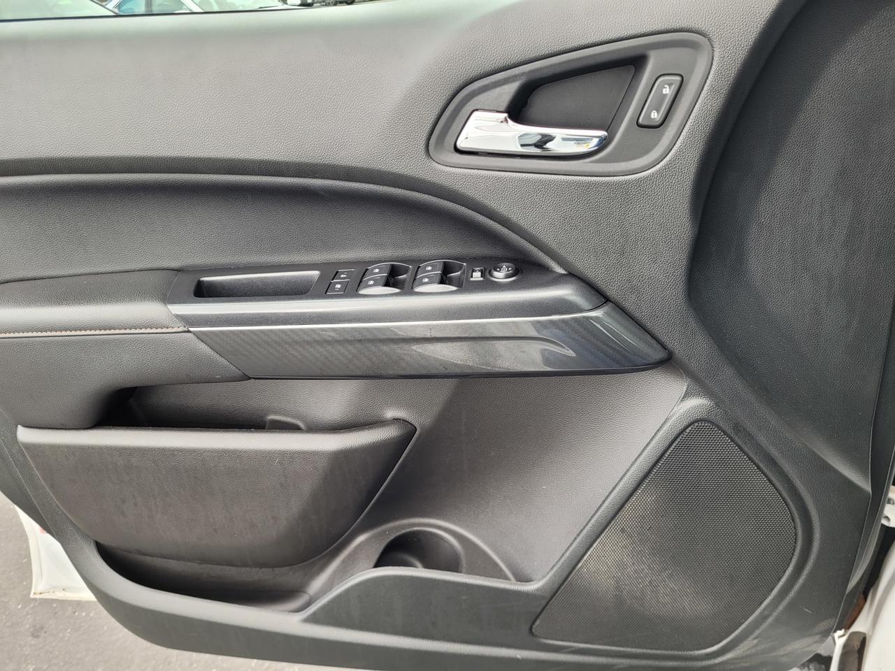 2021 GMC CANYON CREW CAB V6 4WD AT4 w/Leather Vacaville CA 2021 GMC CANYON CREW CAB V6 4WD AT4 w/Leather Vacaville CA