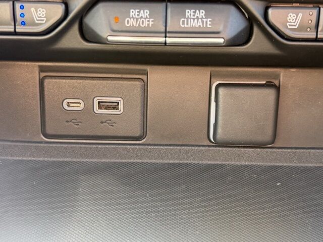 2021 GMC Yukon AT4 San Clemente CA 2021 GMC Yukon AT4 San Clemente CA