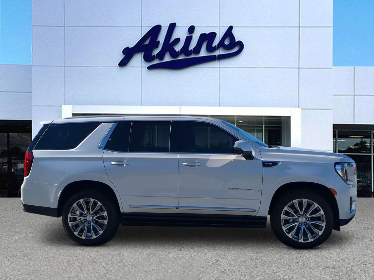 2021 GMC Yukon Denali's photo