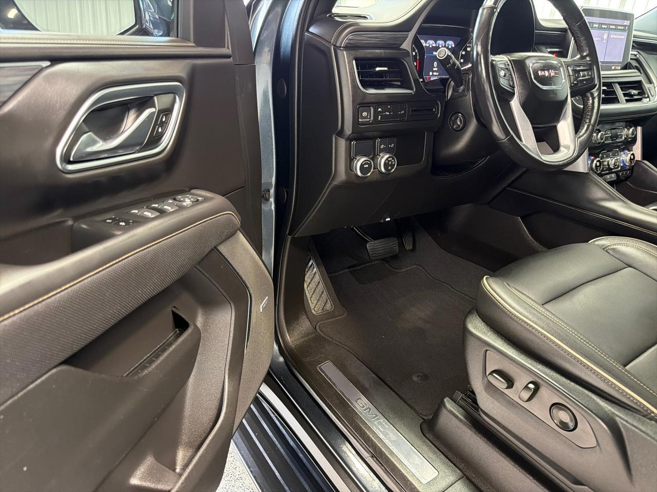 2021 GMC Yukon SLT, Luxury Pkg, Pano Roof, Buckets Houston TX 2021 GMC Yukon SLT, Luxury Pkg, Pano Roof, Buckets Houston TX