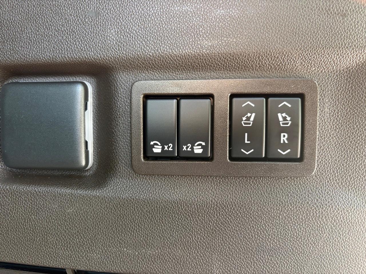 2021 GMC Yukon XL SLT, HEADS UP DISPLAY, AUTO START/STOP, RUNNING BOARDS, BLIND SPOT, LANE KEEP, POWER LIFTGATE, PANORAMIC SUNROOF, APPLE CARPLAY/ANDROID AUTO, POWER 3RD ROW, HEATED FRONT & REAR SEATS, 360 BACKUP CAMERA, ONLY 1 OWNER, YUKON TAKE THIS HOME! Virginia Beach VA 2021 GMC Yukon XL SLT, HEADS UP DISPLAY, AUTO START/STOP, RUNNING BOARDS, BLIND SPOT, LANE KEEP, POWER LIFTGATE, PANORAMIC SUNROOF, APPLE CARPLAY/ANDROID AUTO, POWER 3RD ROW, HEATED FRONT & REAR SEATS, 360 BACKUP CAMERA, ONLY 1 OWNER, YUKON TAKE THIS HOME! Virginia Beach VA