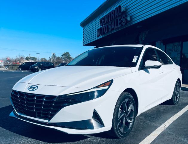 2021 Hyundai Elantra SEL's photo