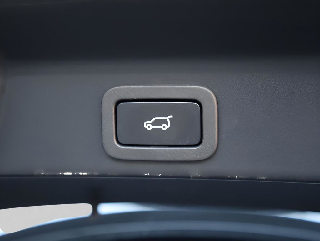 2021 Jaguar F-PACE SVR