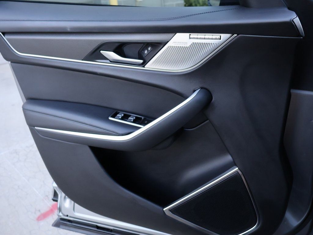 2021 Jaguar F-PACE SVR