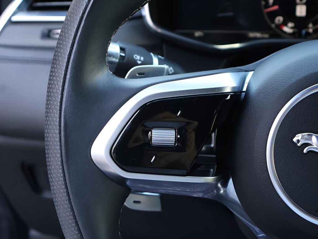 2021 Jaguar F-PACE SVR