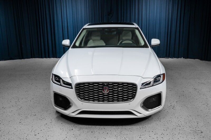2021 Jaguar XF SE RWD Sedan