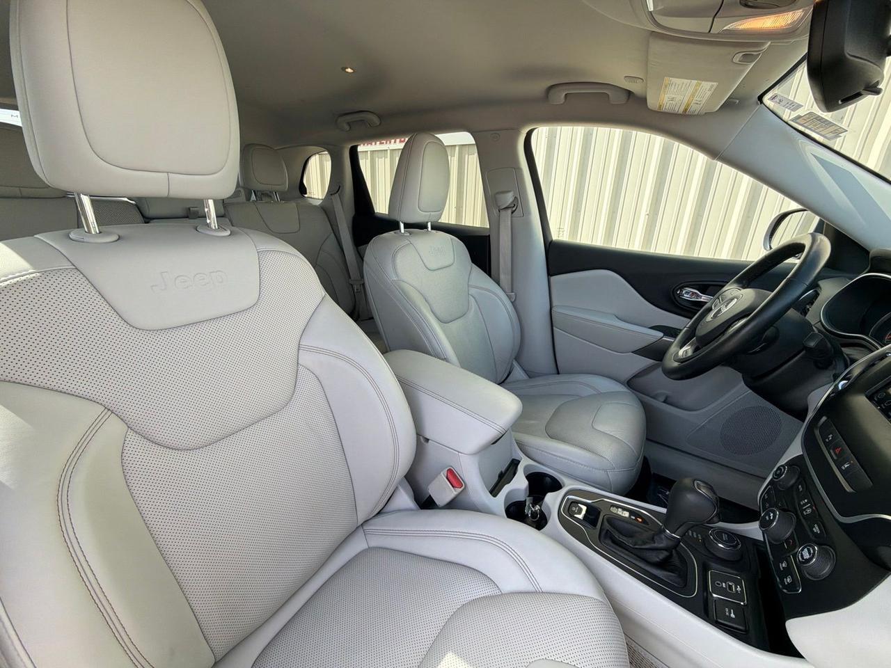 2021 Jeep Cherokee Latitude Lux Watertown SD 2021 Jeep Cherokee Latitude Lux Watertown SD