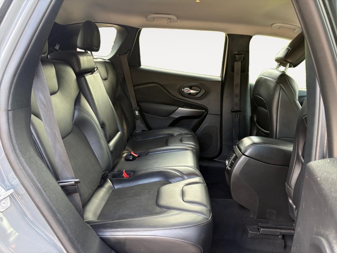 2021 Jeep Cherokee Latitude Plus, LANE DEPARTURE WARNING, BLIND SPOT ALERT, FORWARD COLLISION ALERT, AUTO START/STOP, HEATED STEERING WHEEL & SEATS, APPLE CARPLAY/ANDROID AUTO, BACKUP CAMERA, PARKING SENSORS, REMOTE & KEYLESS START, ONLY 1 OWNER, CLEAN CARFAX, GRAB THE Virginia Beach VA 2021 Jeep Cherokee Latitude Plus, LANE DEPARTURE WARNING, BLIND SPOT ALERT, FORWARD COLLISION ALERT, AUTO START/STOP, HEATED STEERING WHEEL & SEATS, APPLE CARPLAY/ANDROID AUTO, BACKUP CAMERA, PARKING SENSORS, REMOTE & KEYLESS START, ONLY 1 OWNER, CLEAN CARFAX, GRAB THE Virginia Beach VA