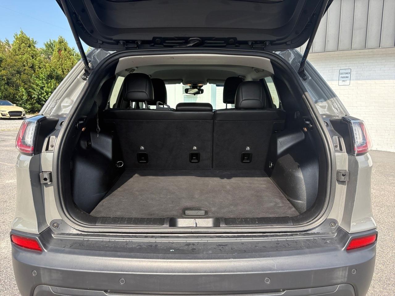 2021 Jeep Cherokee Latitude Plus, LANE DEPARTURE WARNING, BLIND SPOT ALERT, FORWARD COLLISION ALERT, AUTO START/STOP, HEATED STEERING WHEEL & SEATS, APPLE CARPLAY/ANDROID AUTO, BACKUP CAMERA, PARKING SENSORS, REMOTE & KEYLESS START, ONLY 1 OWNER, CLEAN CARFAX, GRAB THE Virginia Beach VA 2021 Jeep Cherokee Latitude Plus, LANE DEPARTURE WARNING, BLIND SPOT ALERT, FORWARD COLLISION ALERT, AUTO START/STOP, HEATED STEERING WHEEL & SEATS, APPLE CARPLAY/ANDROID AUTO, BACKUP CAMERA, PARKING SENSORS, REMOTE & KEYLESS START, ONLY 1 OWNER, CLEAN CARFAX, GRAB THE Virginia Beach VA