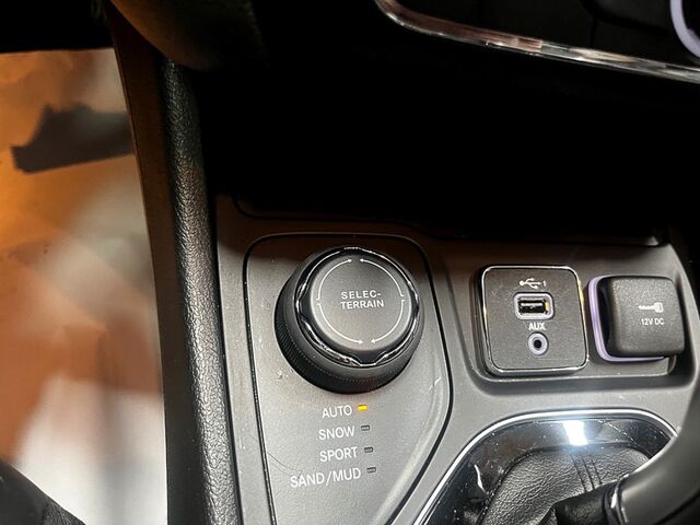 2021 Jeep Cherokee Limited Oshkosh WI