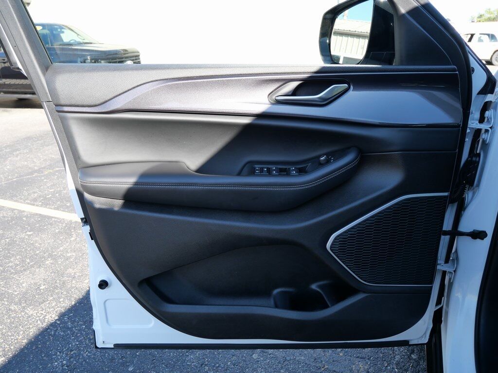 2021 Jeep Grand Cherokee L Altitude Mt Pleasant MI