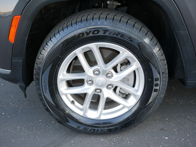 2021 Jeep Grand Cherokee L Laredo St. Paul MN