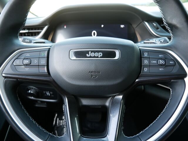 2021 Jeep Grand Cherokee L Laredo St. Paul MN