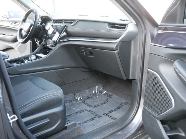 2021 Jeep Grand Cherokee L Laredo St. Paul MN