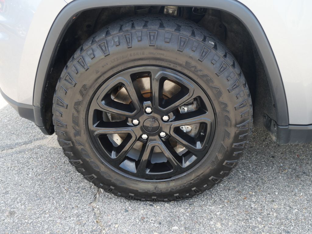 2021 Jeep Grand Cherokee Laredo Mt Pleasant MI