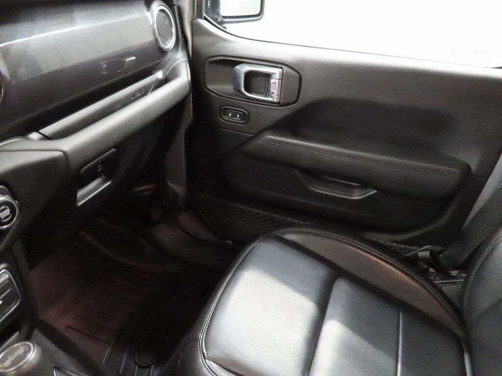 2021 Jeep Wrangler 4x4 Unlimited Sahara Fond du Lac WI 2021 Jeep Wrangler 4x4 Unlimited Sahara Fond du Lac WI